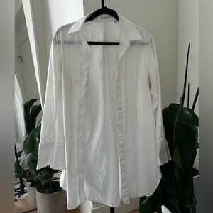 Aritzia Oversize white blouse, fits large